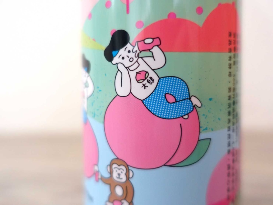 桃太郎をモチーフにしたパッケージデザイン
