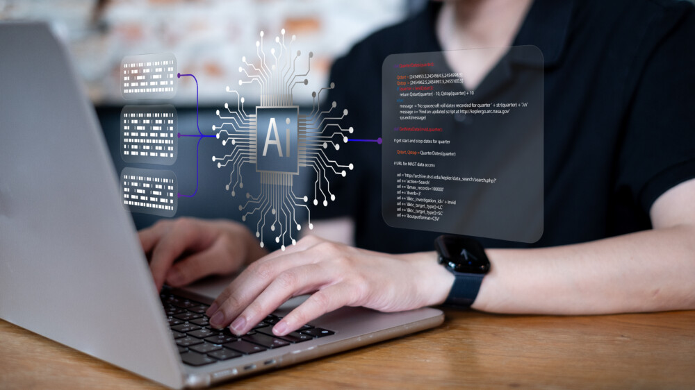 ノートパソコンでAIを活用して作業する様子