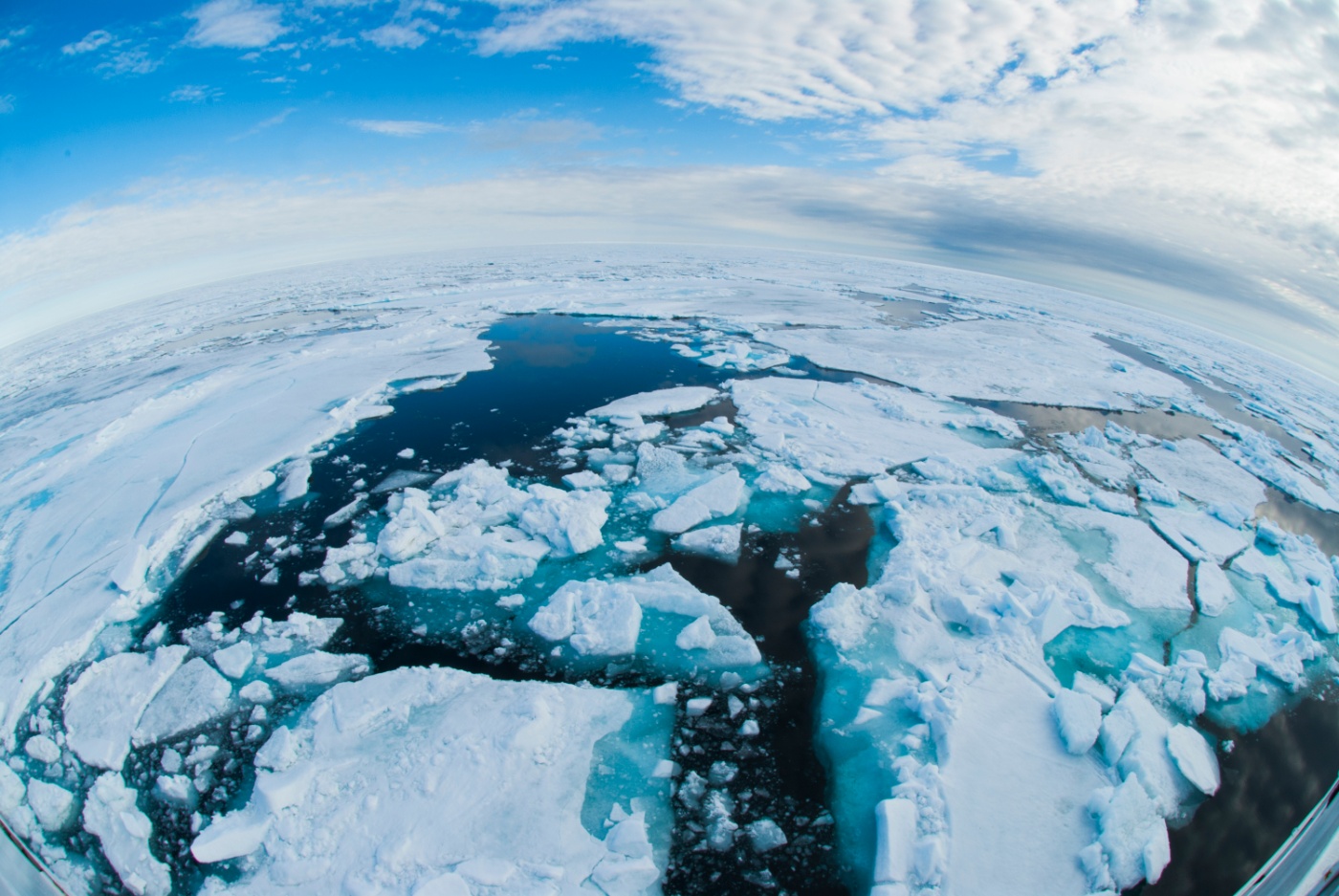 北極の氷の風景