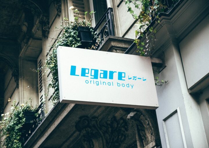 フィットネスジムの看板ロゴ2