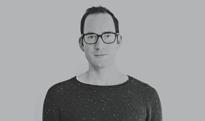 ロゴデザイナーインタビュー