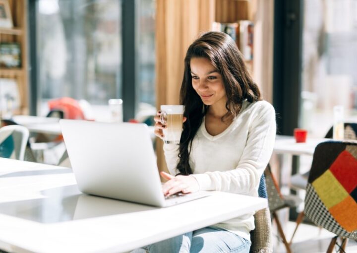 チラシ作成アプリなども有効