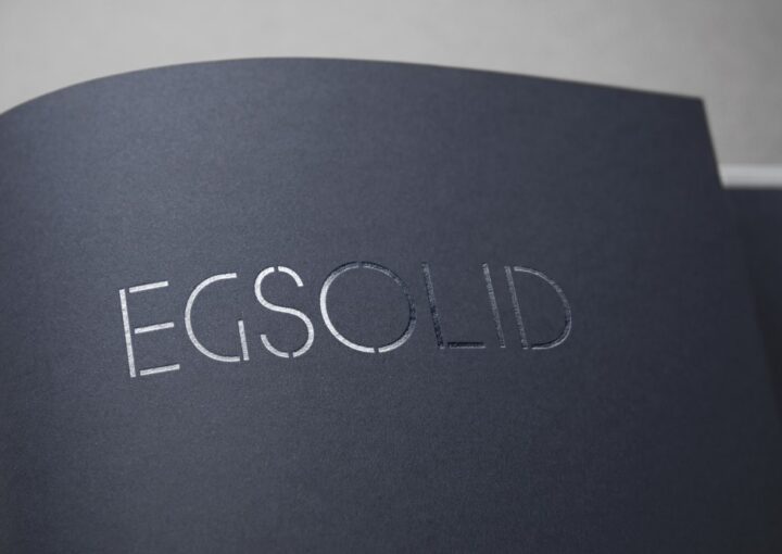 ファッションブランドのロゴマークデザイン