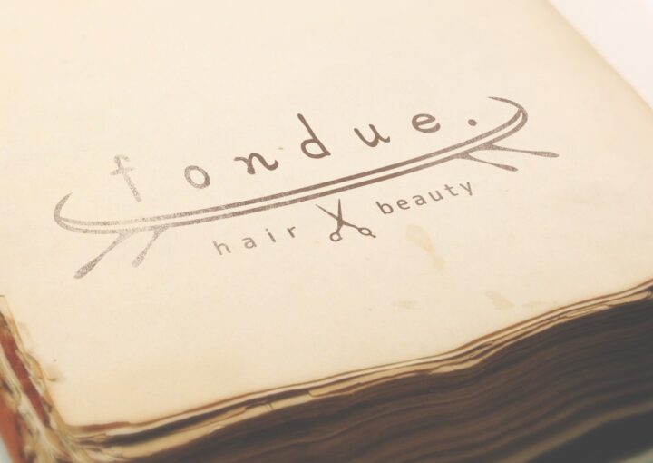 ヘアサロンの店舗ロゴ作成例