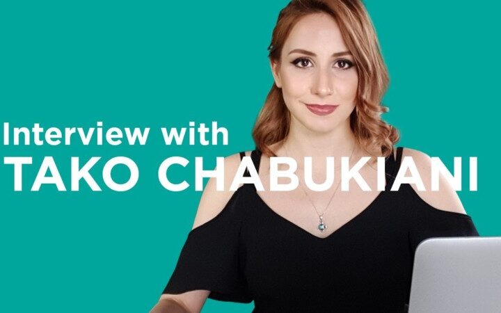 ロゴデザイナーインタビュー