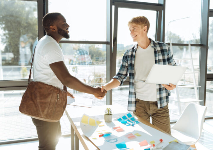 デザイナーと業務委託契約