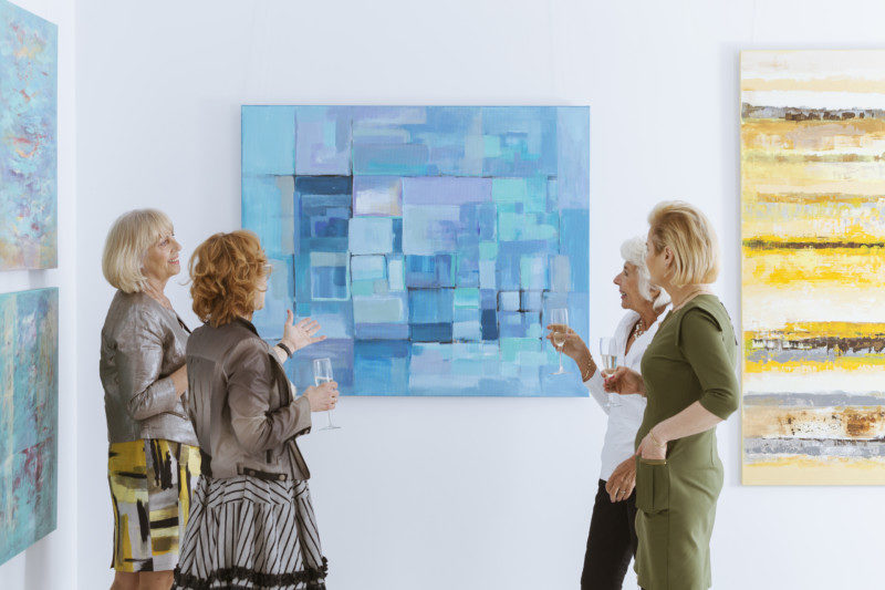 心を掴むデザインの探求〜海外美術展フライヤーから学ぶ、視覚的コミュニケーション