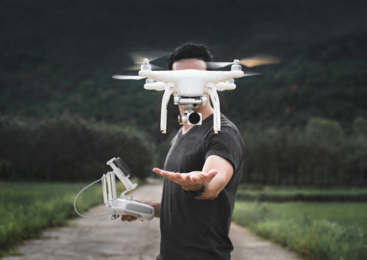 ドローンから手持ちカメラまで、様々な撮影技法について