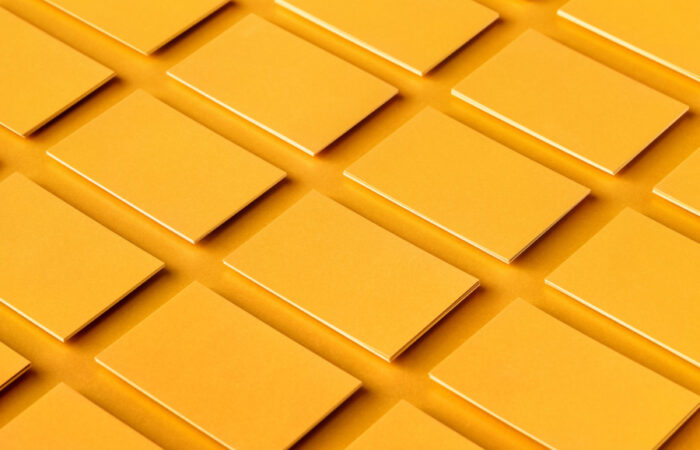 心に響く一枚を。名刺の側面が語る、エッジカラーデザインの魅力