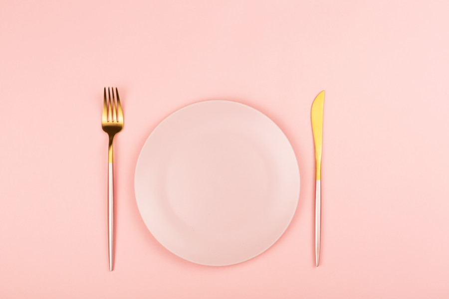 食事が楽しくなるロゴデザイン作成例について