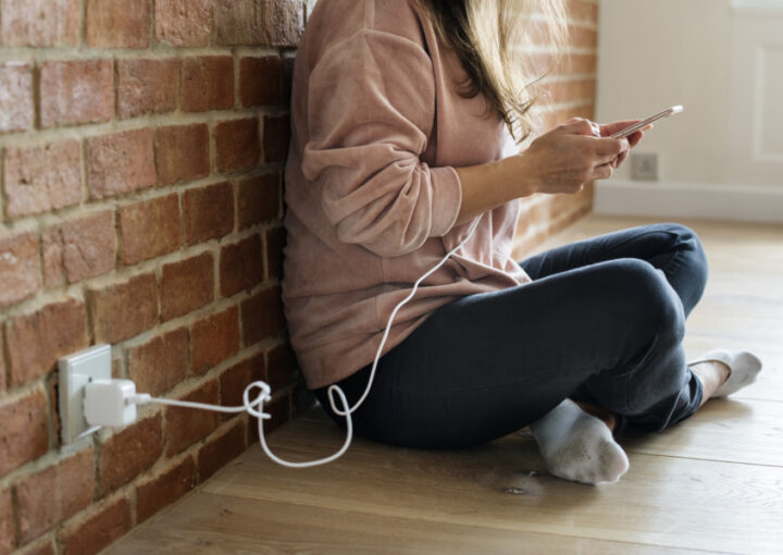 社会問題を視覚的に考えさせる啓蒙色の強い映像について