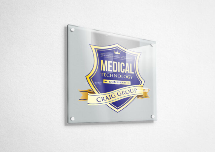 ヘルスケアカンパニーのエンブレムロゴデザイン