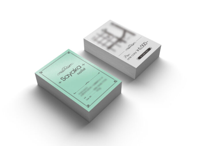 ネイリストの上品で落ち着いた名刺作成例