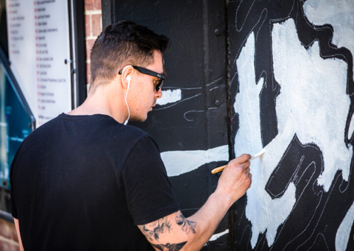 壁面をアートに変えるBen Johnston氏の巨大レタリングデザインについて