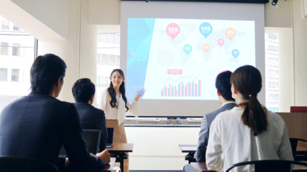 会社案内・入社案内などの採用に関するデザインツール作成はASOBOADにお任せください。
