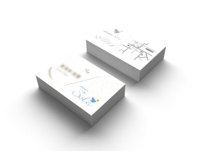 カフェ&ビストロのスタッフ名刺デザイン