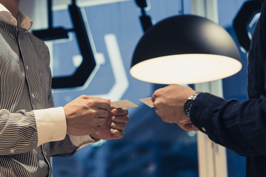 ビジネスパーソンが名刺デザインを作るときのポイント