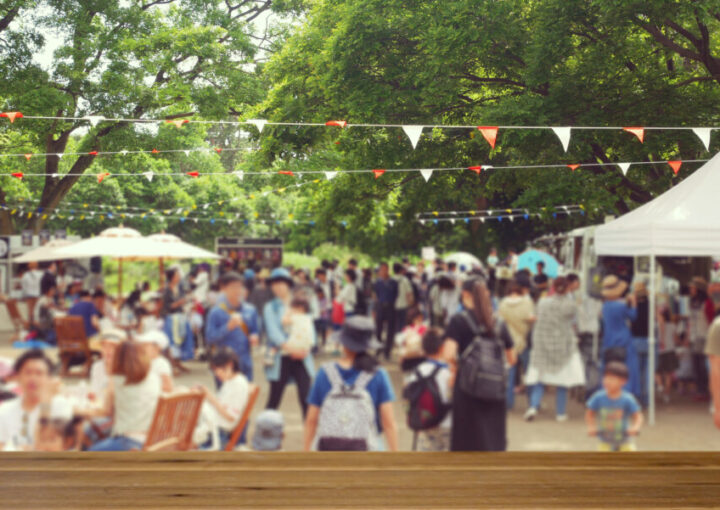 野外イベントの風景
