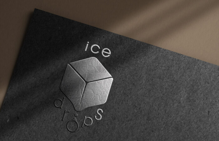 ロゴ制作事例 - 製氷機の清涼感ある氷を象徴としたブランドロゴデザイン