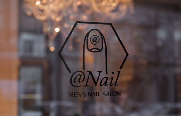 ロゴ制作事例 - メンズネイルサロンの幾何学的なロゴデザイン