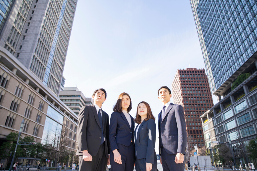 企業の採用担当者