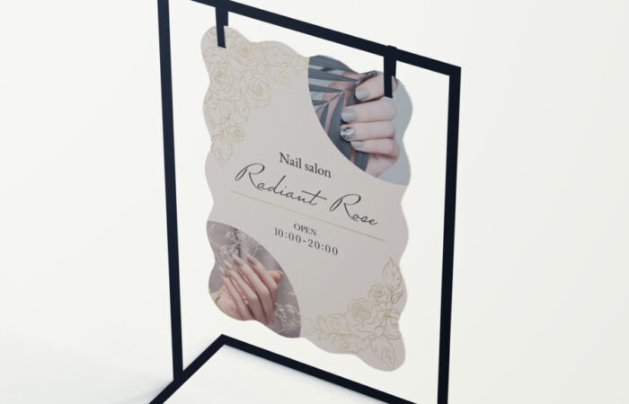 看板制作事例 - 柔らかなトーンで伝えるネイルサロンの看板デザイン