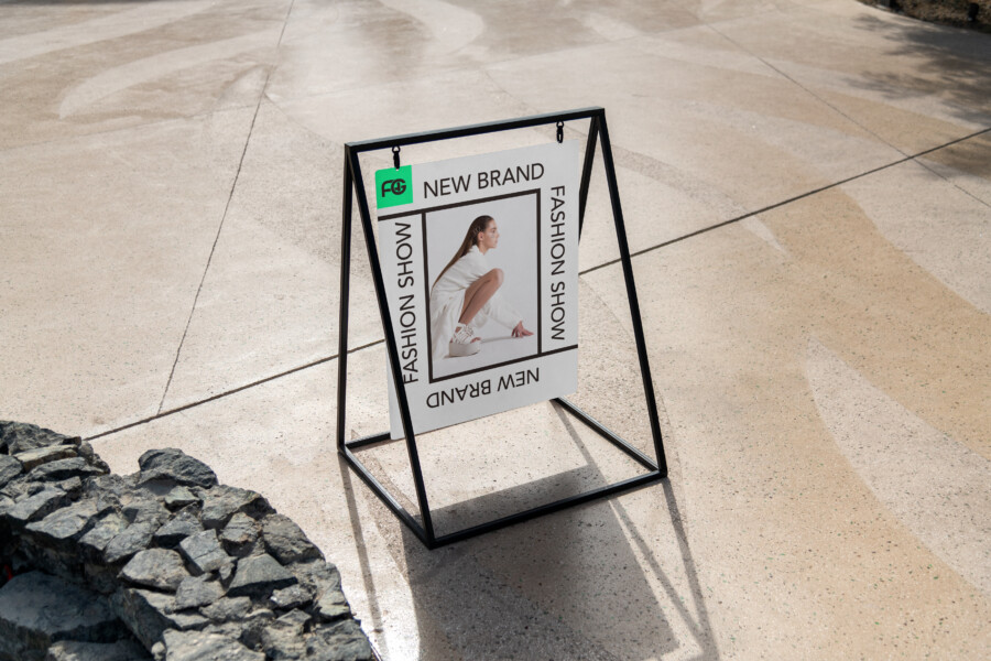 ファッションイベントの看板デザイン