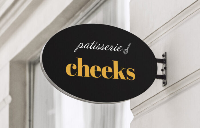 ロゴ制作事例 - パティスリーのクラシカルで親しみあるロゴデザイン