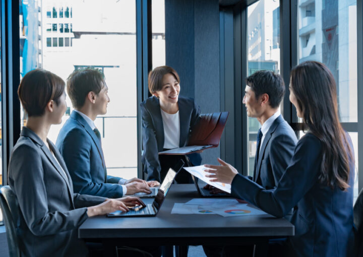 企業ミーティング