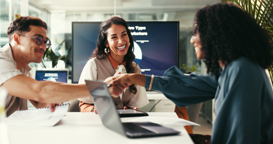 デザインエージェンシー