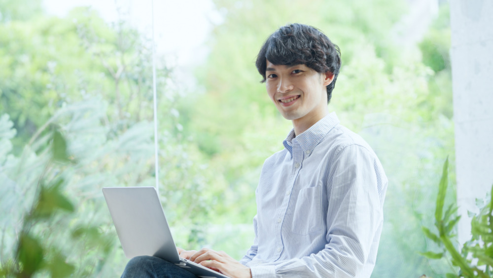 フリーランスの「事務・数字」の重荷を下ろす！面倒な実務を効率化するツール3選