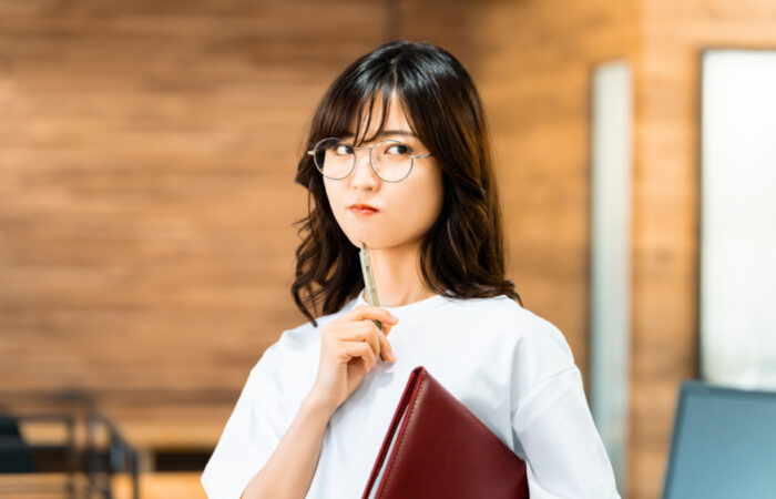 企画案をランダムに吐き出し続ける『社内報アイデアメーカー』を公開しました。