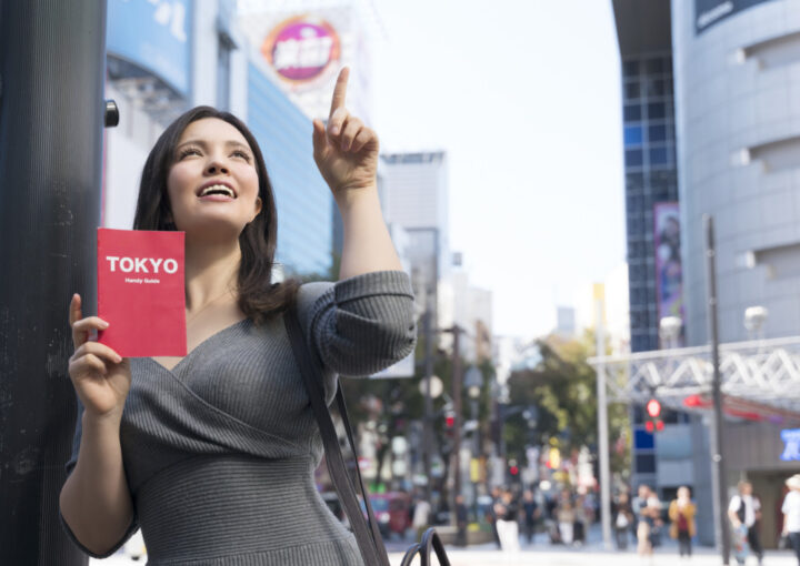 東京を観光する女性・渋谷