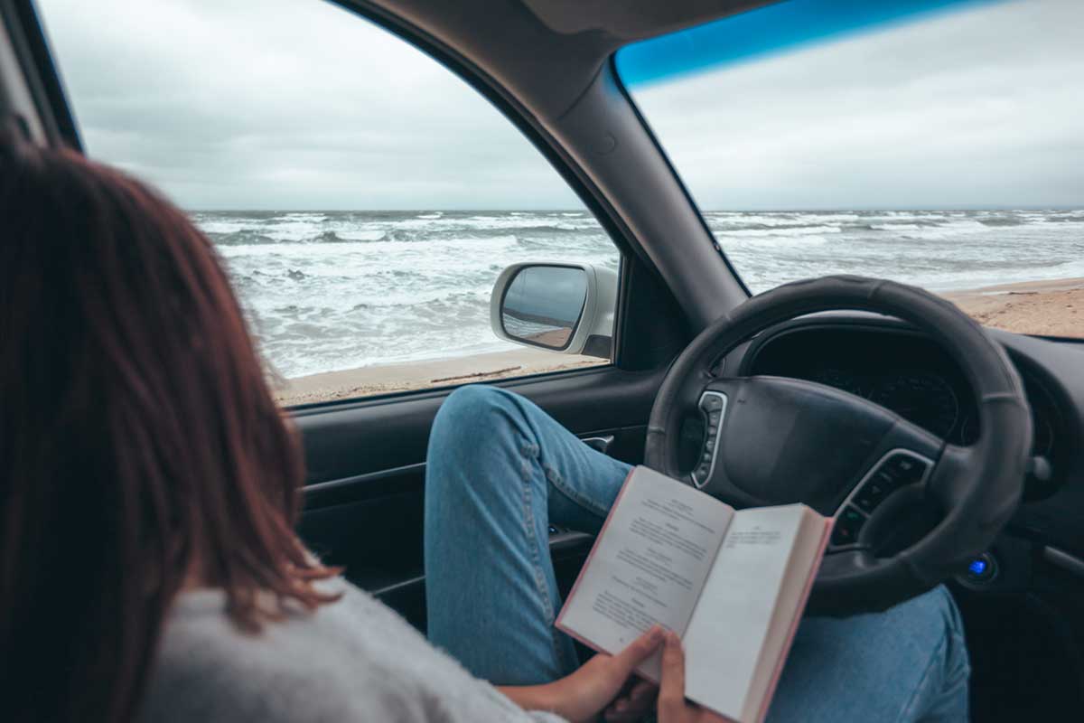 Rain sounds versus ocean waves for focus