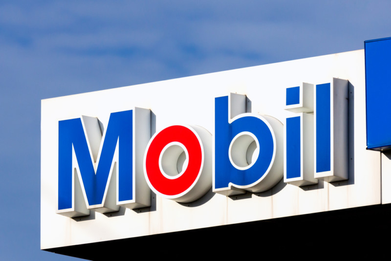 Mobil社ロゴ